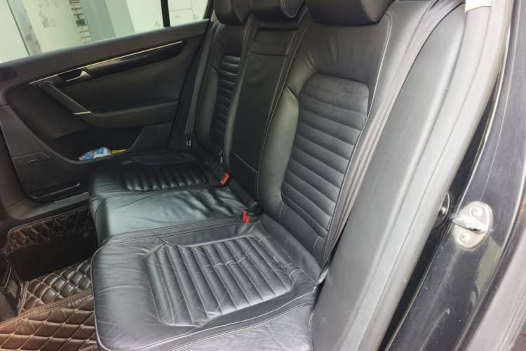 Used Volkswagen Magotan 2012 Revised 1.8TSI Luxury Version Left Rear Seat