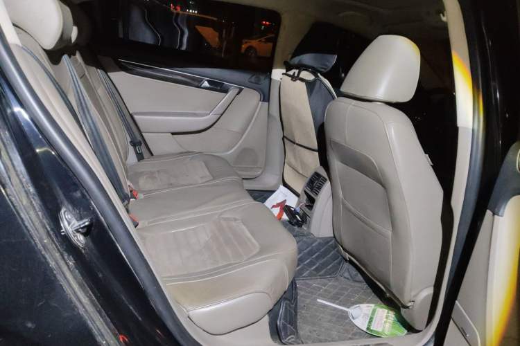 Used Volkswagen Magotan 2012 Facelift 2.0 TSI Prestige Model Left Rear Seat