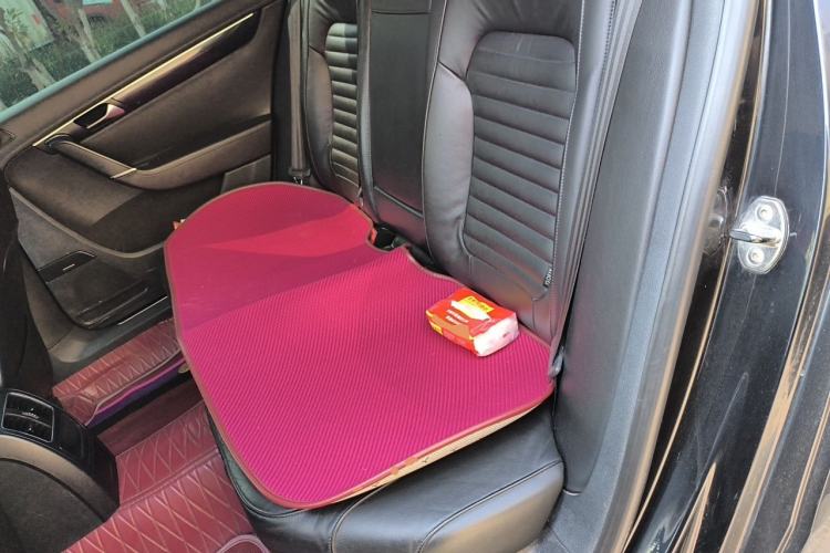 Used Volkswagen Magotan 2012 1.8TSI Luxury Model Left Rear Seat