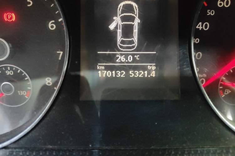 Used Volkswagen Magotan 2012 Revised 1.8TSI Luxury Version Odometer Close Up