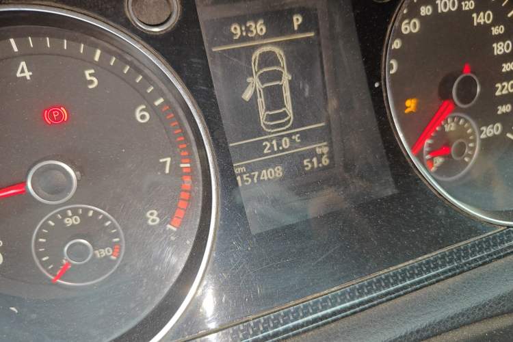 Used Volkswagen Magotan 2012 Revised 1.8TSI Luxury Version Odometer Close Up