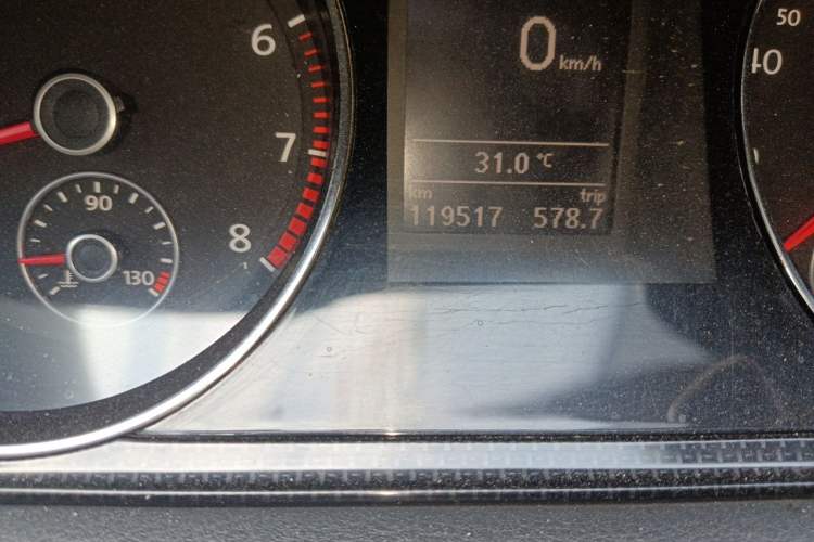 Used Volkswagen Magotan 2012 Revised 1.8TSI Luxury Version Odometer Close Up
