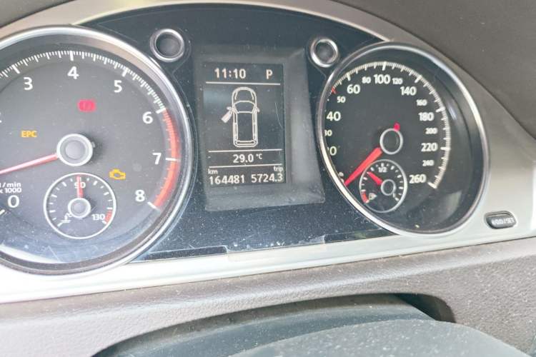 Used Volkswagen Magotan 2012 Travel Edition 2.0 TSI Four-Wheel Drive Luxury Version Odometer Close Up