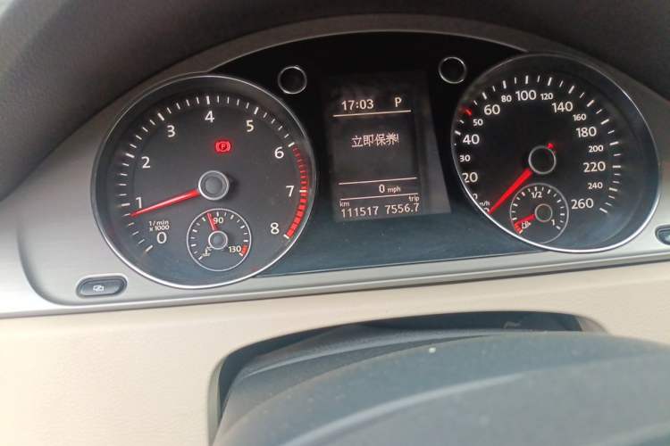 Used Volkswagen Magotan 2012 Revised Version 1.8TSI Leading Edition Odometer Close Up