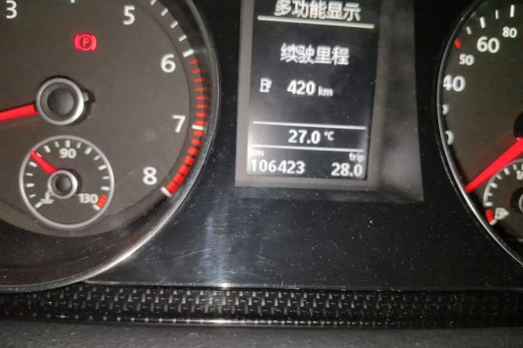 Used Volkswagen Magotan 2012 Revised 1.8TSI Luxury Version Odometer Close Up