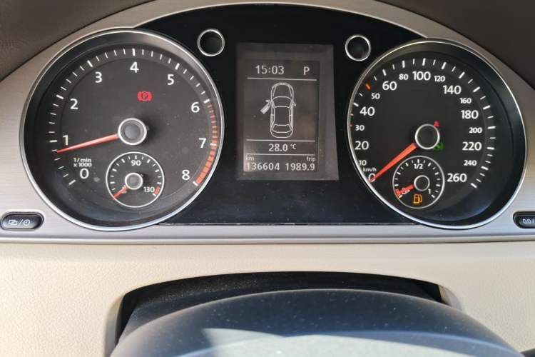 Used Volkswagen Magotan 2012 Revised 1.8TSI Luxury Version Odometer Close Up