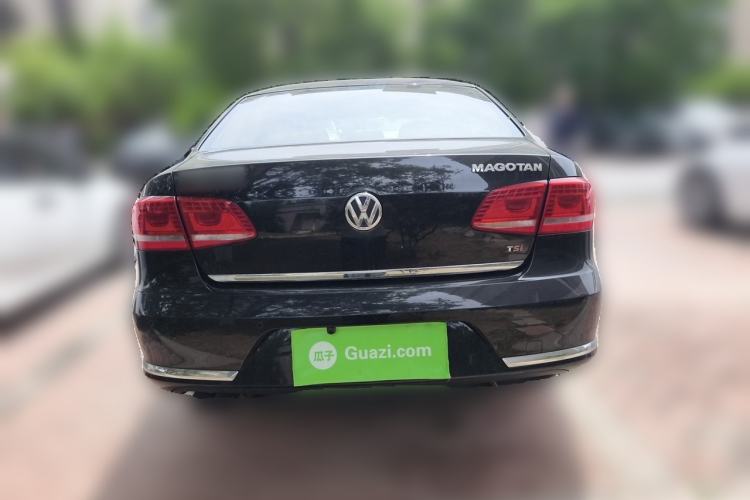 Used Volkswagen Magotan 2012 Revised Version 1.8TSI Leading Edition Rear