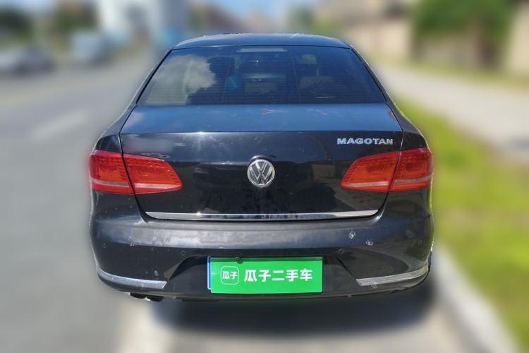 Used Volkswagen Magotan 2012 Revised Version 1.8TSI Leading Edition Rear