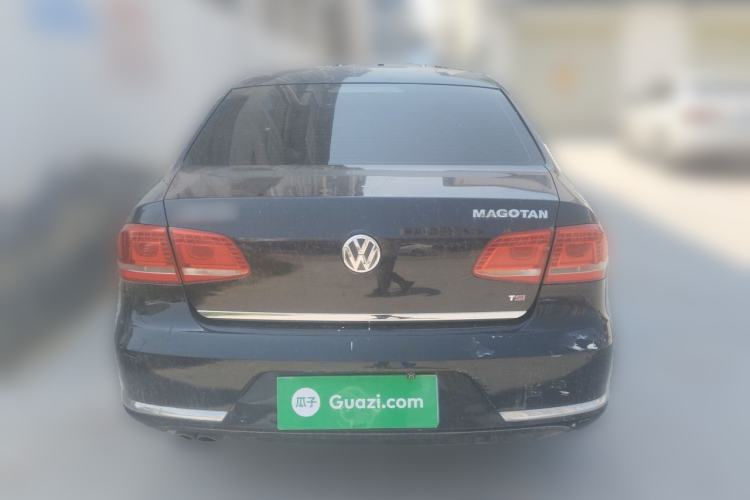 Used Volkswagen Magotan 2012 Revised Version 1.8TSI Leading Edition Rear