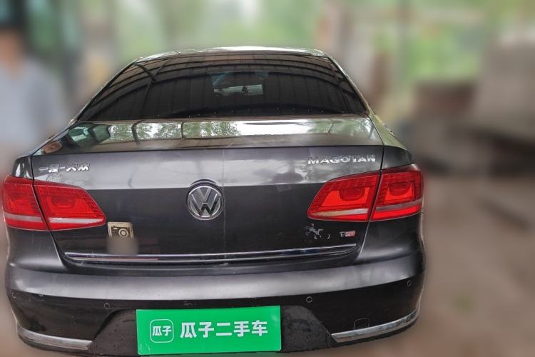 Used Volkswagen Magotan 2012 Revised Version 1.8TSI Leading Edition Rear