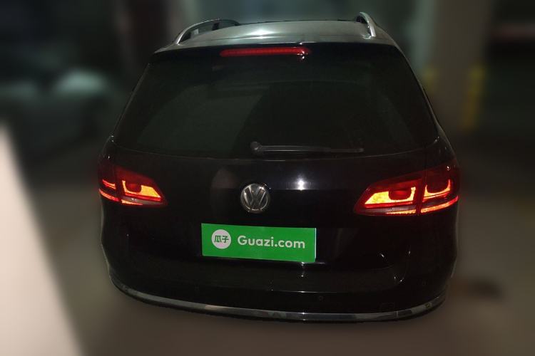 Used Volkswagen Magotan 2012 Travel Edition 2.0 TSI Comfort Version Rear
