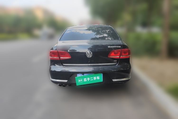 Used Volkswagen Magotan 2012 Revised Version 1.8TSI Leading Edition Rear