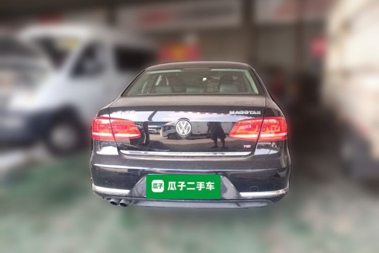 Used Volkswagen Magotan 2012 Revised Version 2.0 TSI Supreme Edition Rear