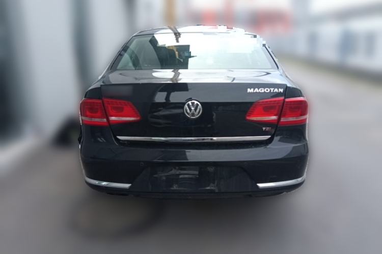 Used Volkswagen Magotan 2012 Revised 1.8TSI Luxury Version Rear