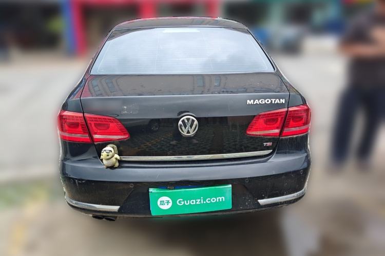 Used Volkswagen Magotan 2012 Revised Version 1.8TSI Leading Edition Rear