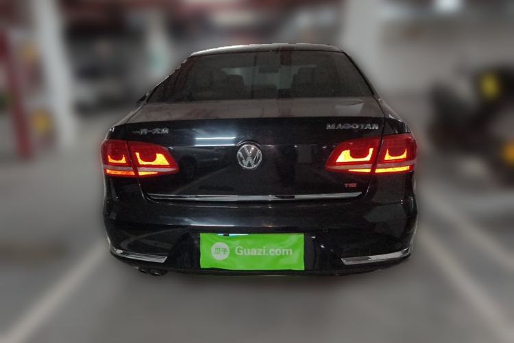 Used Volkswagen Magotan 2012 Revised Version 1.8TSI Leading Edition Rear