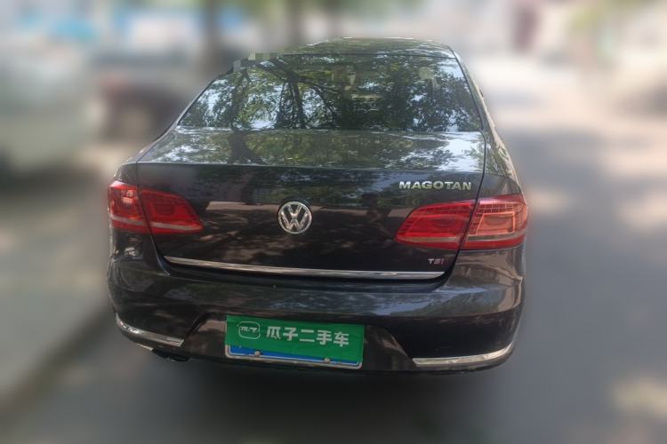 Used Volkswagen Magotan 2012 Revised Version 1.8TSI Leading Edition Rear