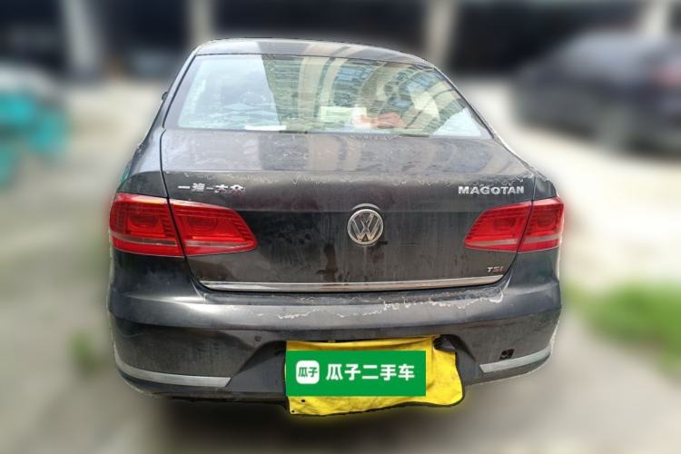 Used Volkswagen Magotan 2012 Revised Version 1.8TSI Leading Edition Rear