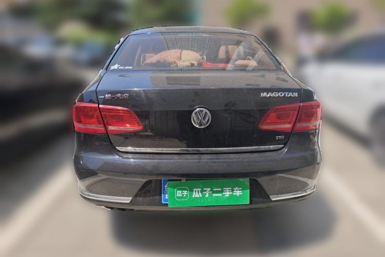 Used Volkswagen Magotan 2012 Revised Version 1.8TSI Leading Edition Rear