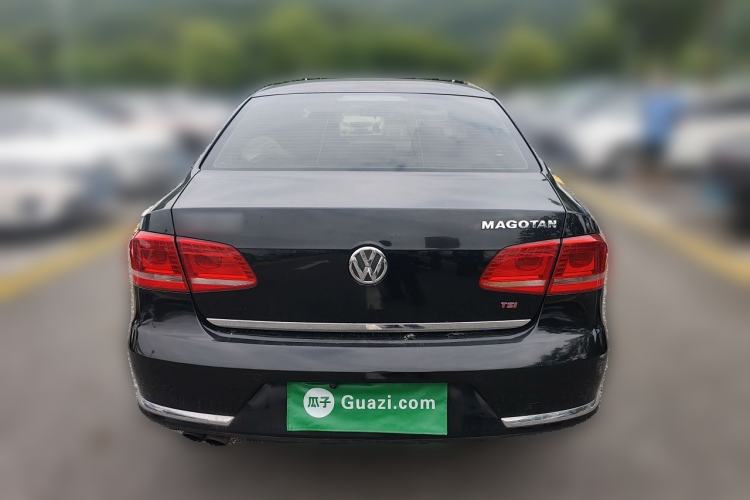 Used Volkswagen Magotan 2012 Revised Version 1.8TSI Leading Edition Rear