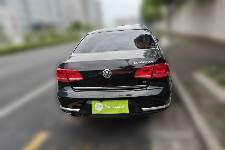 Used Volkswagen Magotan 2012 Revised 1.8TSI Luxury Version Rear
