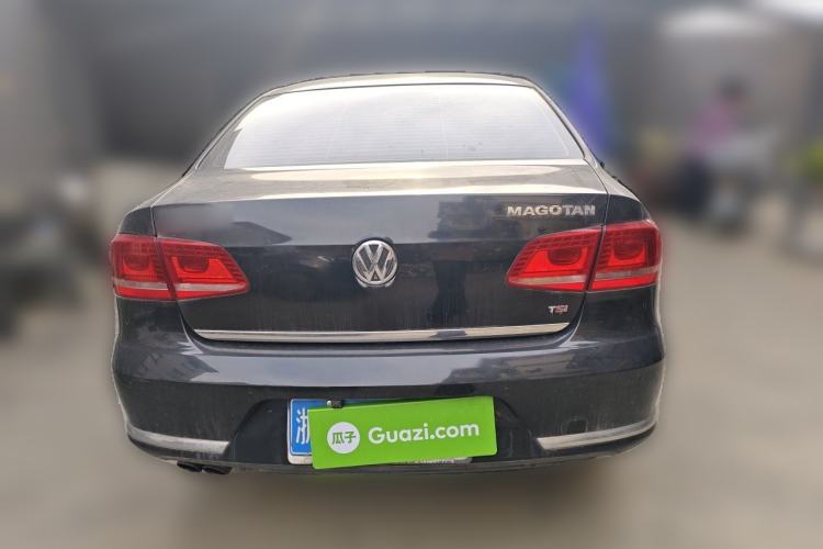Used Volkswagen Magotan 2012 Revised 1.8TSI Luxury Version Rear