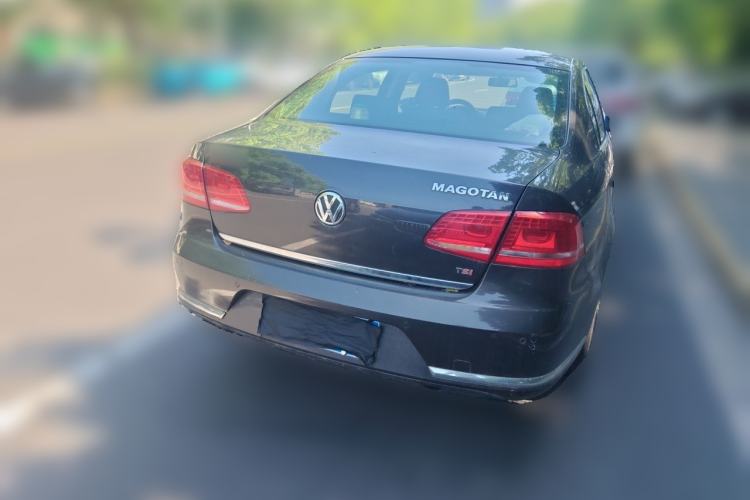 Used Volkswagen Magotan 2012 Revised 1.8TSI Luxury Version Rear