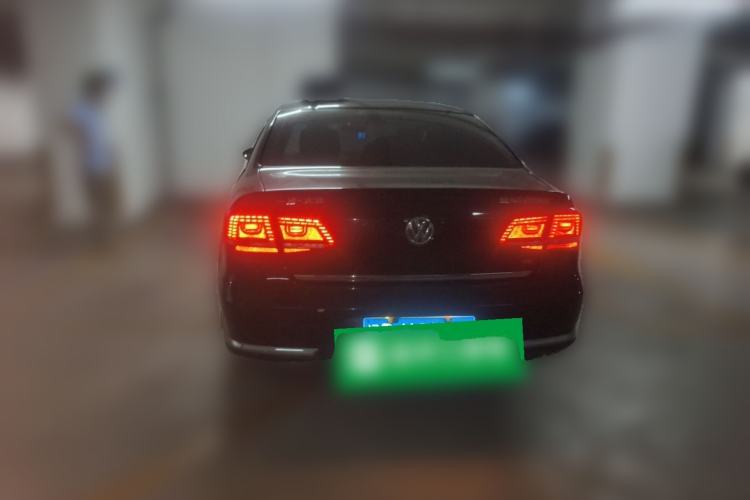 Used Volkswagen Magotan 2012 Revised Version 2.0 TSI Luxury Edition Rear