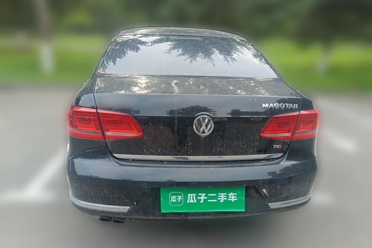 Used Volkswagen Magotan 2012 Revised Version 1.8TSI Leading Edition Rear