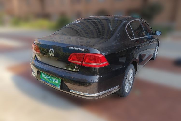 Used Volkswagen Magotan 2012 1.8TSI Luxury Model Rear Right 45 Deg