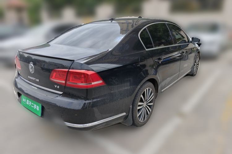 Used Volkswagen Magotan 2012 3.0 FSI Flagship Edition Rear Right 45 Deg