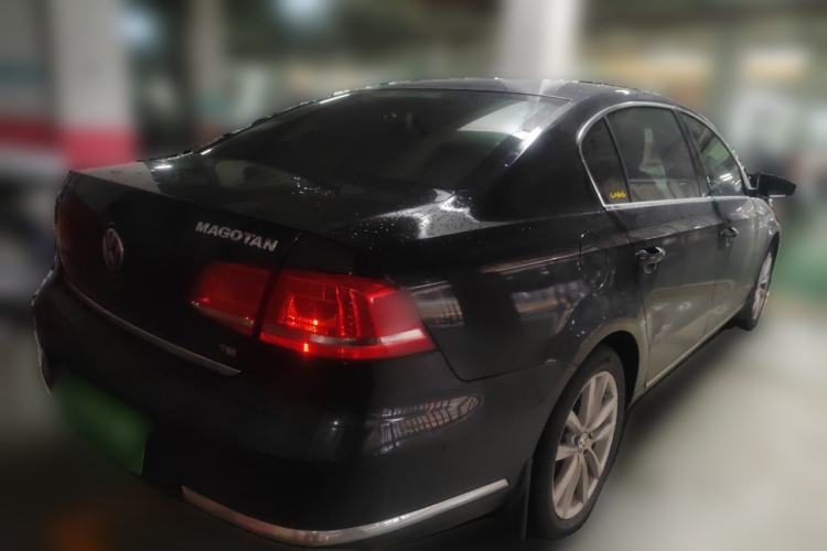 Used Volkswagen Magotan 2012 Facelift 1.8TSI Prestige Model Rear Right 45 Deg