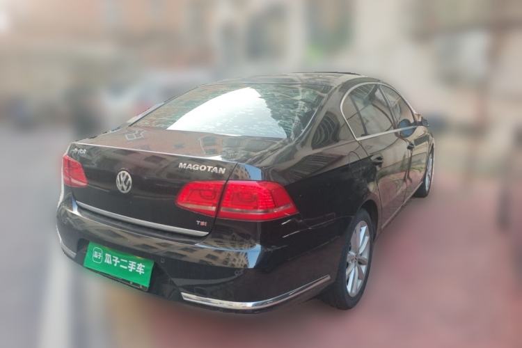 Used Volkswagen Magotan 2012 1.8TSI Prestige Model Rear Right 45 Deg