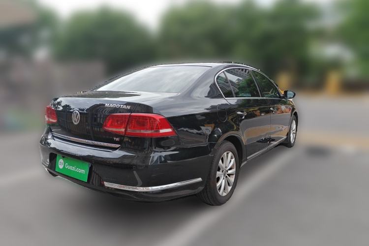 Used Volkswagen Magotan 2012 1.8TSI Luxury Model Rear Right 45 Deg