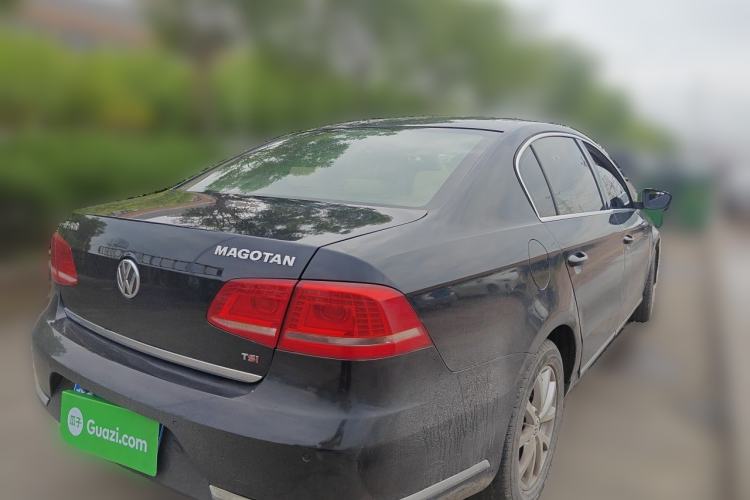 Used Volkswagen Magotan 2012 1.8TSI Luxury Model Rear Right 45 Deg