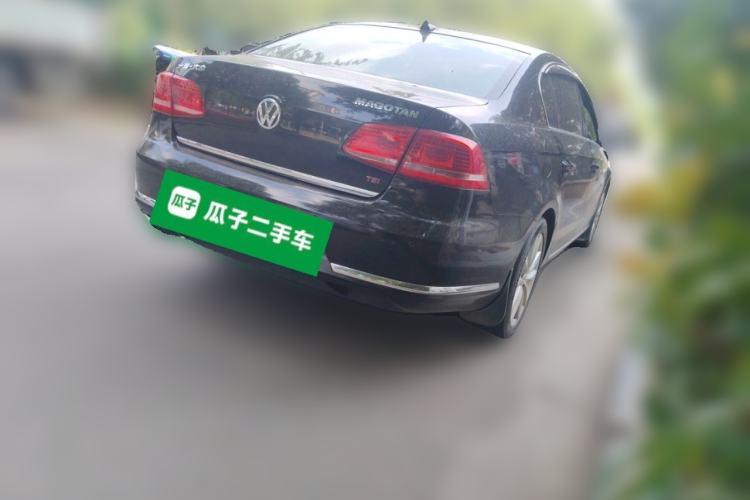 Used Volkswagen Magotan 2012 Facelift 2.0 TSI Prestige Model Rear Right 45 Deg