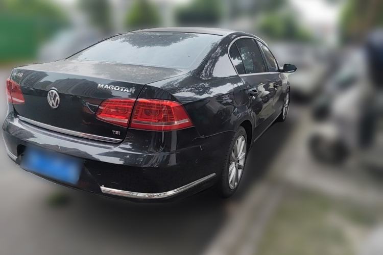 Used Volkswagen Magotan 2012 Facelift 1.8TSI Prestige Model Rear Right 45 Deg