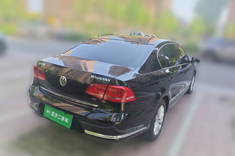 Used Volkswagen Magotan 2012 Revised Version 2.0 TSI Luxury Edition Rear Right 45 Deg