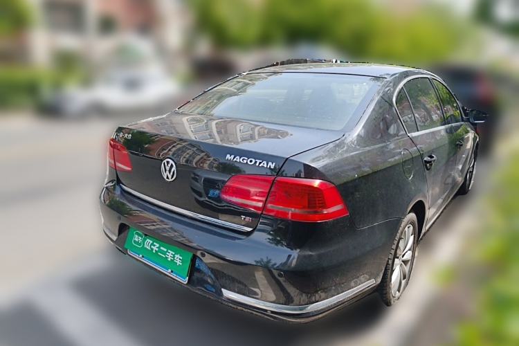 Used Volkswagen Magotan 2012 1.8TSI Comfort Model Rear Right 45 Deg