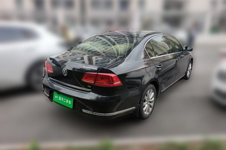 Used Volkswagen Magotan 2012 1.8TSI Luxury Model Rear Right 45 Deg