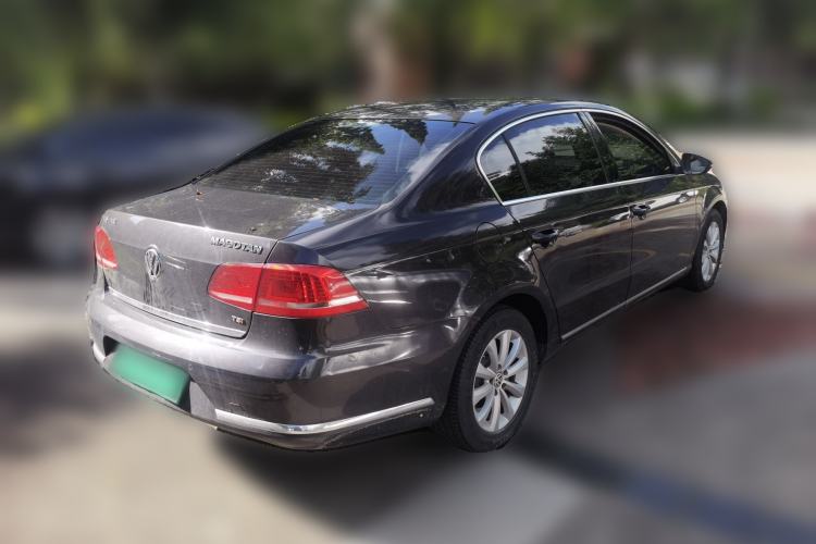 Used Volkswagen Magotan 2012 1.8TSI Luxury Model Rear Right 45 Deg