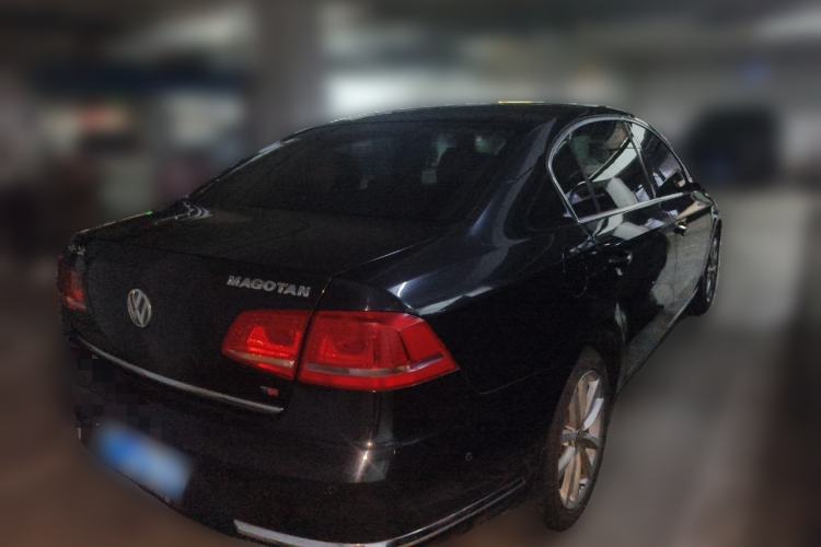 Used Volkswagen Magotan 2012 1.8TSI Prestige Model Rear Right 45 Deg