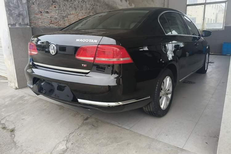 Used Volkswagen Magotan 2012 Revised Version 1.8TSI Leading Edition Rear Right 45 Deg