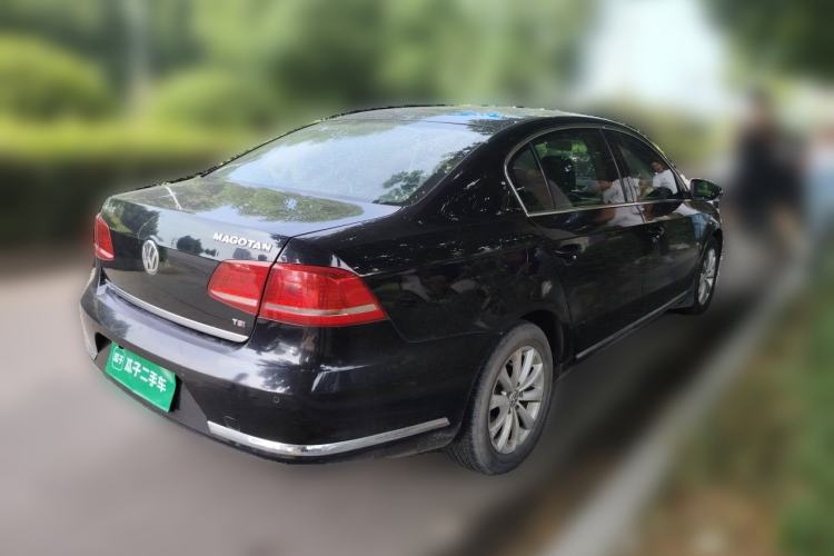 Used Volkswagen Magotan 2012 1.8TSI Luxury Model Rear Right 45 Deg