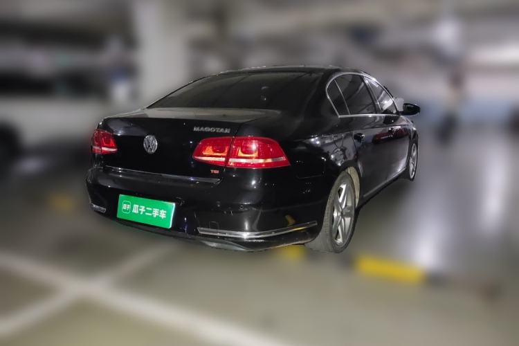 Used Volkswagen Magotan 2012 2.0 TSI Ultimate Edition Rear Right 45 Deg