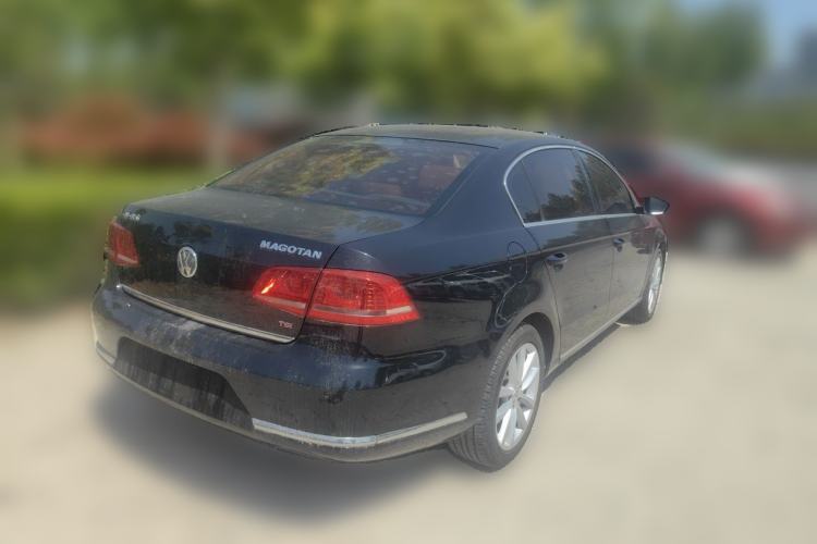 Used Volkswagen Magotan 2012 Facelift 2.0 TSI Prestige Model Rear Right 45 Deg