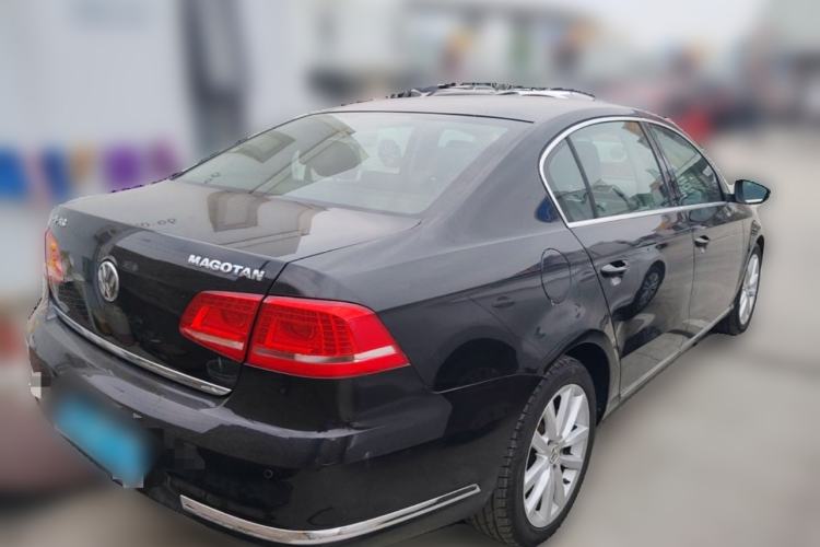 Used Volkswagen Magotan  Rear Right 45 Deg