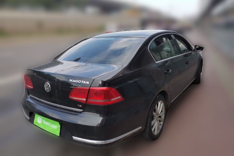 Used Volkswagen Magotan 2012 Revised Version 2.0 TSI Luxury Edition Rear Right 45 Deg