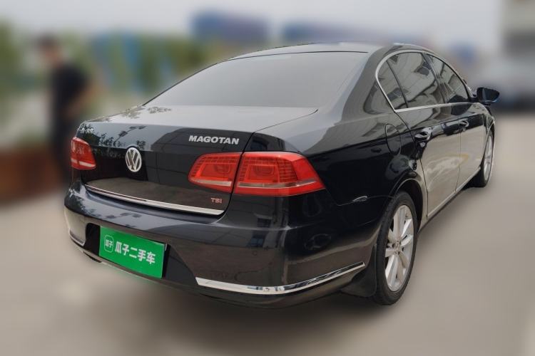 Used Volkswagen Magotan 2012 2.0 TSI Prestige Edition Rear Right 45 Deg