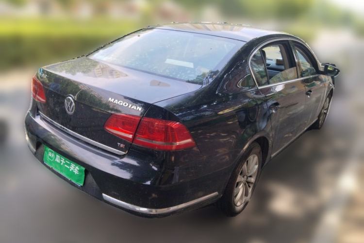 Used Volkswagen Magotan 2012 1.8TSI Luxury Model Rear Right 45 Deg